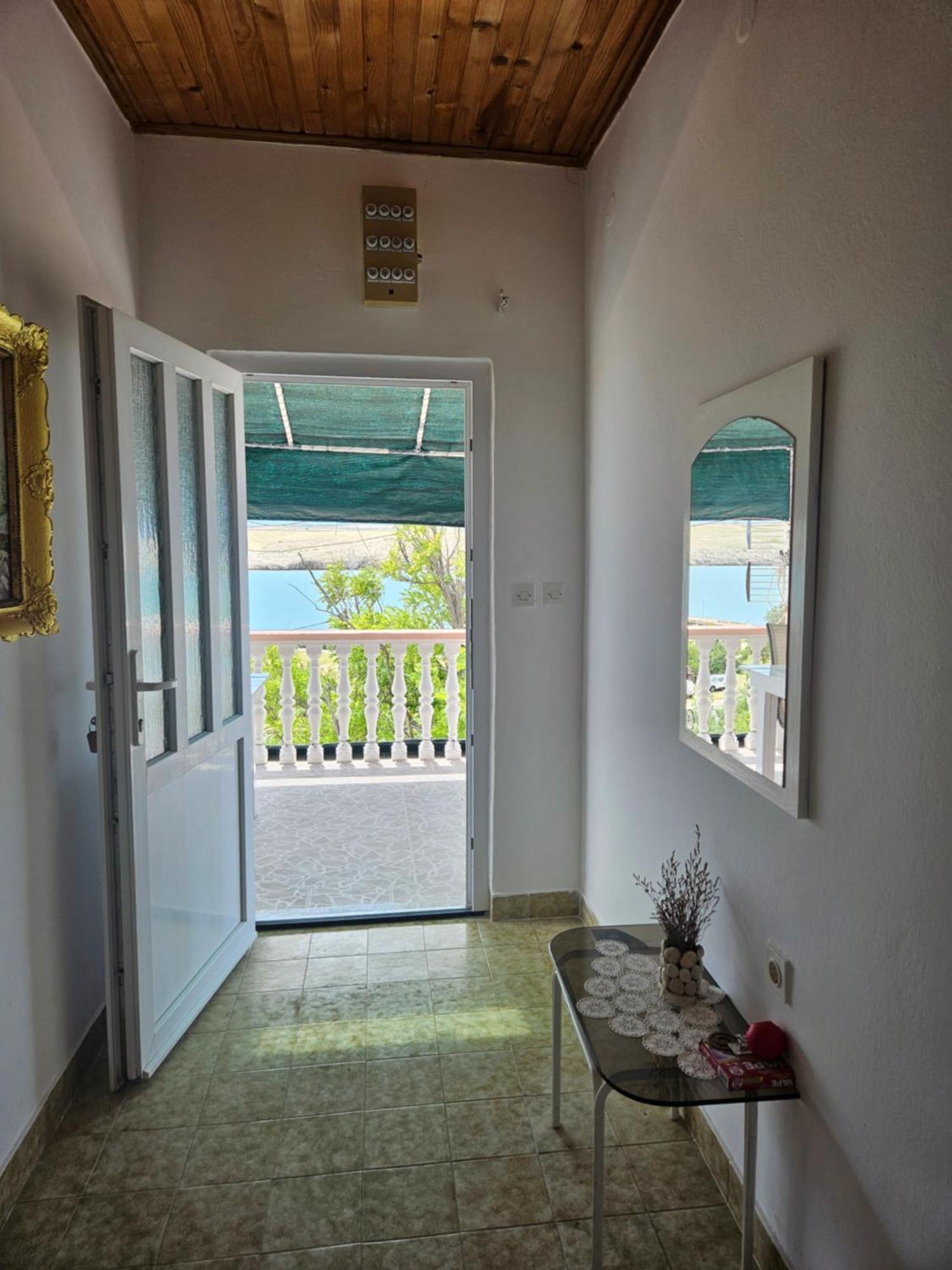 Apartment Zdenka Dinjiška Eksteriør billede