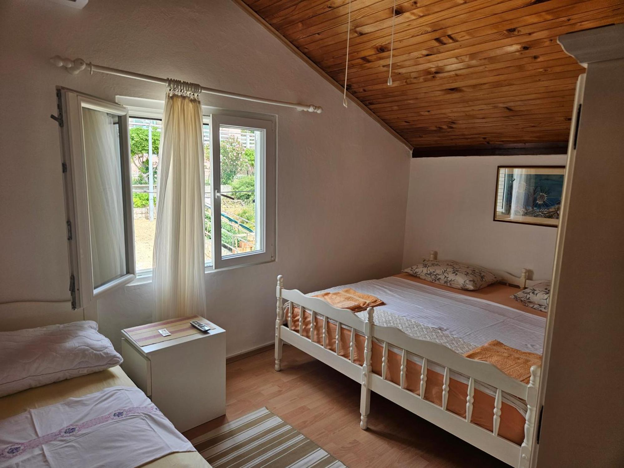 Apartment Zdenka Dinjiška Eksteriør billede
